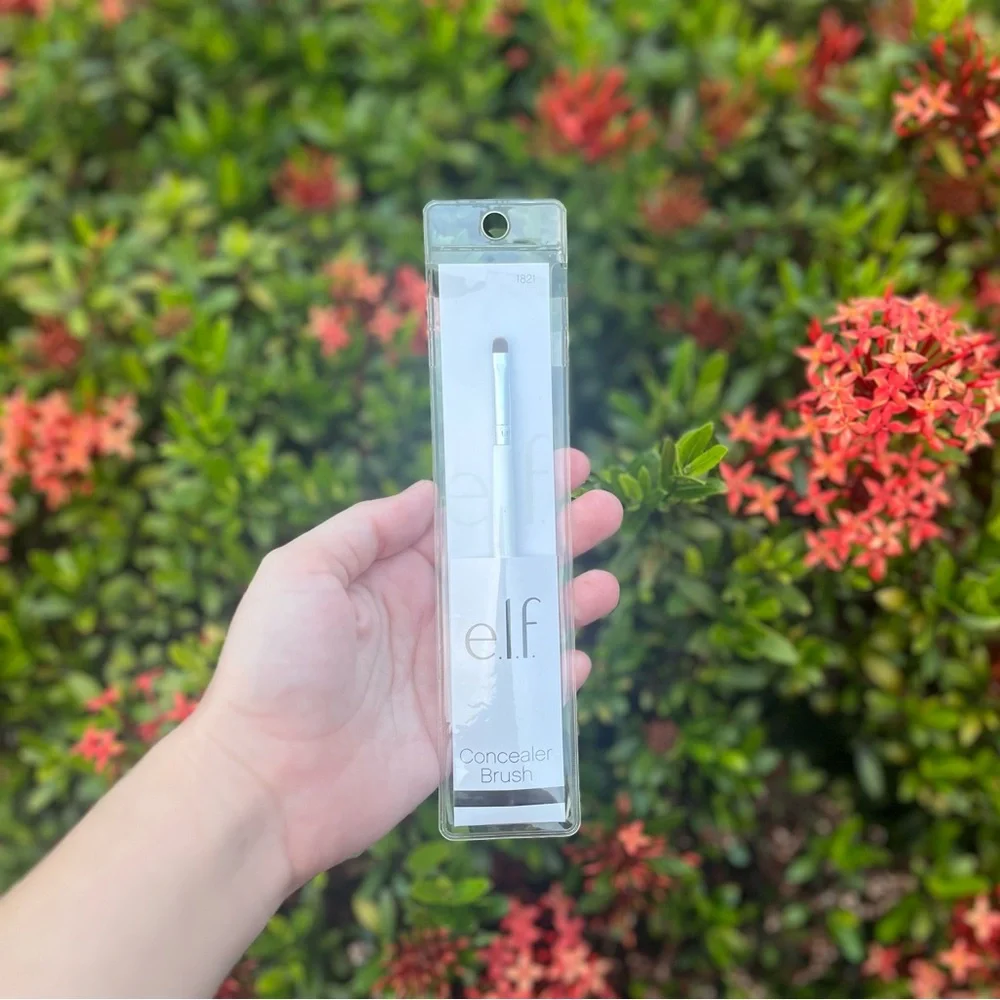NEW e.l.f. Cosmetics Concealer Brush